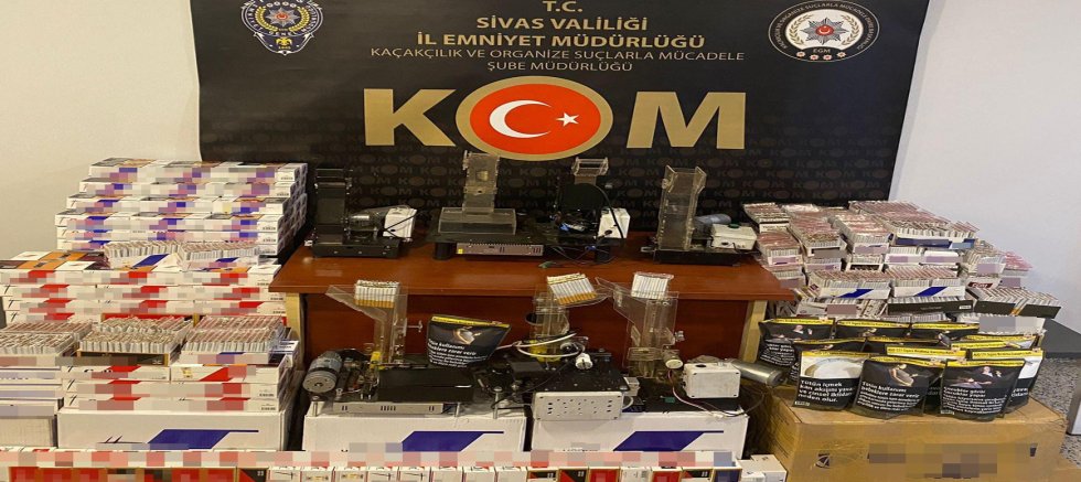 Sivas'ta 4 iş yerinde kaçak mal çıktı